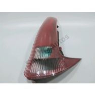 Feu arriere droit