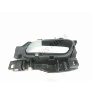 Poignee interieure porte avant gauche