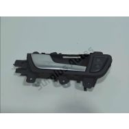 Poignee interieure porte avant gauche