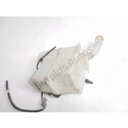 Réservoir de lave glace avant