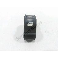 Commande leve-vitre avant droit