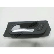 Poignee interieure porte avant gauche