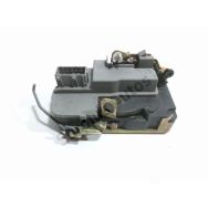 Serrure de porte avant droite