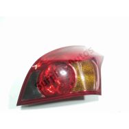 Feu arrière droit
