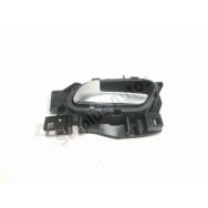 Poignee interieure porte arriere gauche