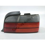 Feu arrière droit