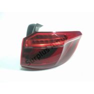 Feu arrière droit