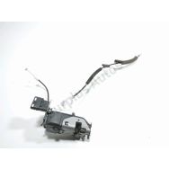 Serrure de porte avant droite