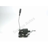 Serrure de porte avant droite