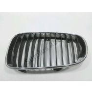 Grille de calandre gauche