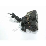 Serrure de porte avant droite