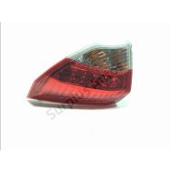 Feu arrière droit