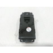 Commande leve-vitre avant droit