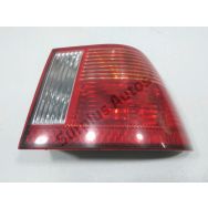 Feu arriere droit