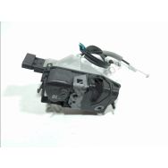 Serrure de porte avant droite