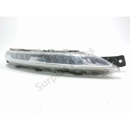 Feu diurne avant droit