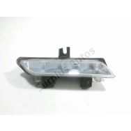 Feu diurne avant droit