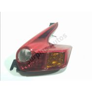 Feu arriere droit