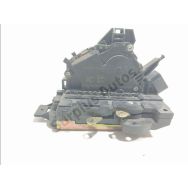 Serrure de porte avant droite