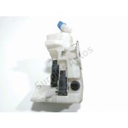 Réservoir de lave glace avant