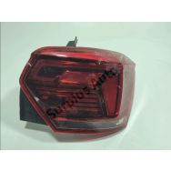 Feu arrière droit